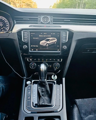 Volkswagen Passat cena 67900 przebieg: 217000, rok produkcji 2015 z Śrem małe 742